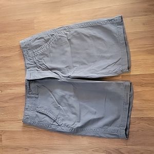 Men's 32, Flat Front Gray Shorts, Urban Pipeline